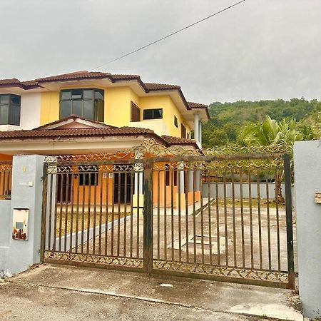 Meranti Homestay Bentong Exterior foto