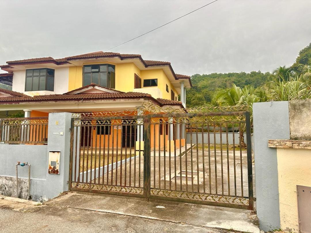 Meranti Homestay Bentong Exterior foto